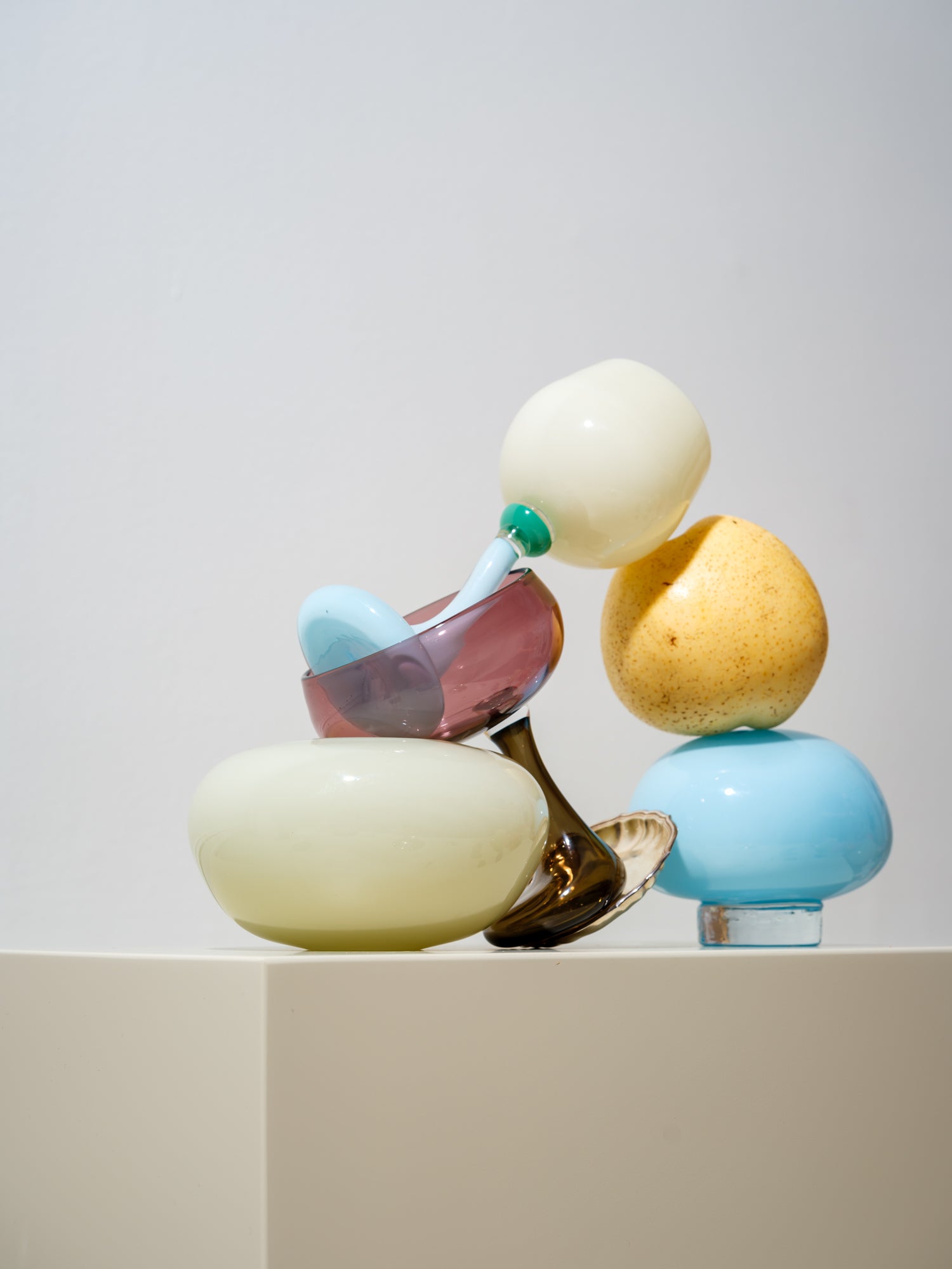A Confectioner of Gravity: The Singular World of Helle Mardahl